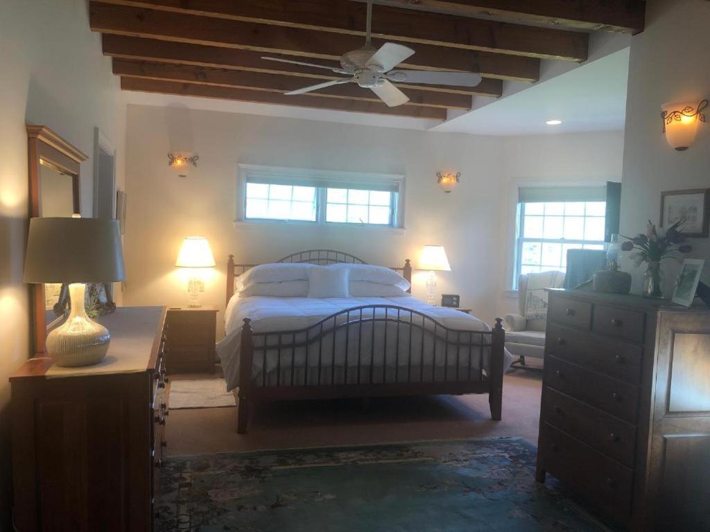 High Hill Inn Montpelier Room photo